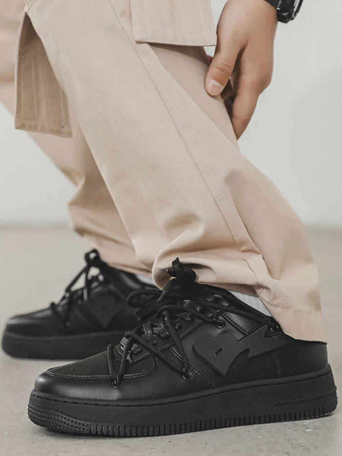 Sneakersy Vintage Black Heart w stylu retro streetwear