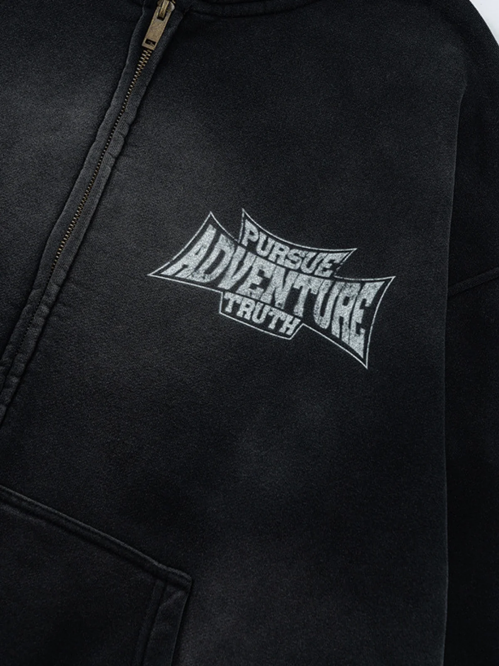 Bluza z kapturem „Pursuit of Adventure & Truth” – Oversize na zamek